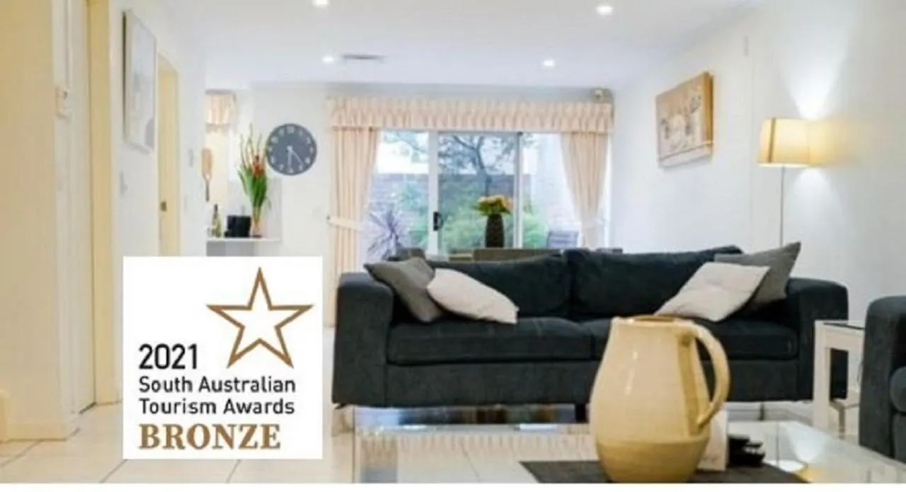 Adelaide Style Accommodation-Close To City-North Adelaide-3 Bdrm- Free Parking 0*,
