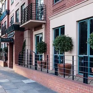 4* Aparthotel Majestic Tynte Street